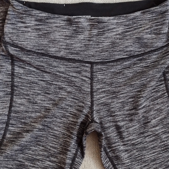 Victoria’s Secret Grey Sport Knockout Tight Leggings Cut Out Women's Size Medium - Picture 5 of 12